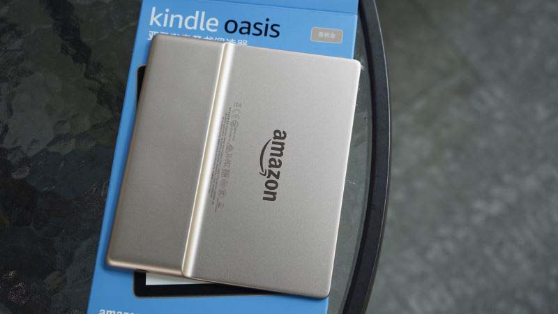 Kindle Oasis阅读器值得买吗 Kindle Oasis阅读器和Paperwhite有什么区别