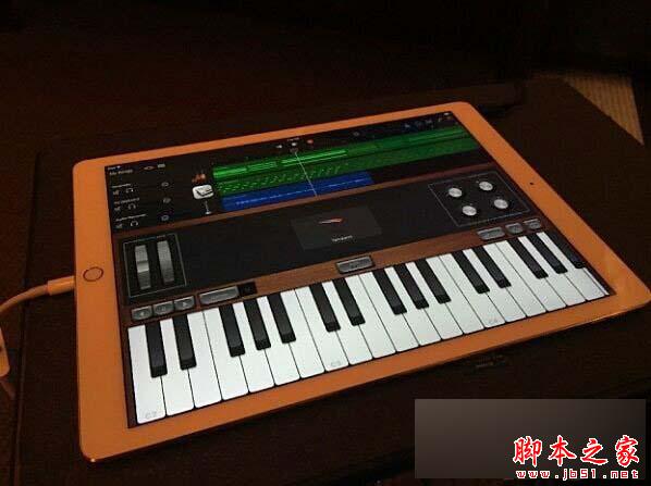 [图赏]iPad Pro真机试玩：Pencil手写笔敏感流畅