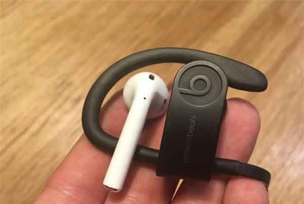 苹果AirPods对比Powerbeats3耳机有什么区别?