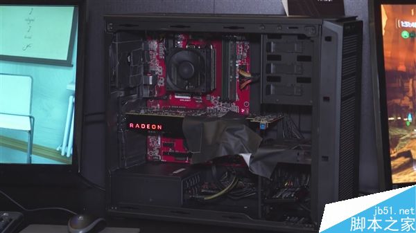 AMD Radeon VEGA显卡实物全球首曝:尾部一小块电路板